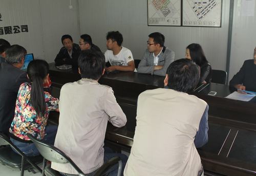 銅煤公司基層黨支部觀(guān)看反腐倡廉微電影 加強(qiáng)黨風(fēng)廉政教育