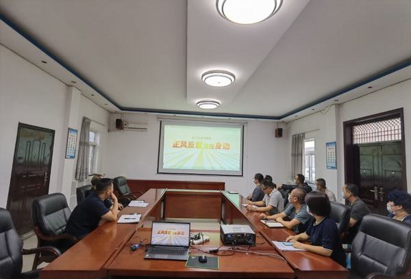 陜煤建設(shè)設(shè)備租賃中心“五個(gè)一”推動(dòng)紀(jì)律教育學(xué)習(xí)宣傳月活動(dòng)走深走實(shí)